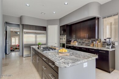GAS BURNER COOKTOP IN ISLAND