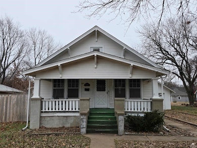 305 N Rogers Ave, Abilene, KS 67410 - photo 3