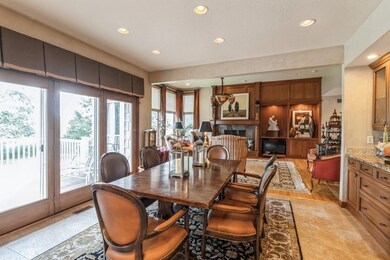 Eating area w/build-in lighted hutch