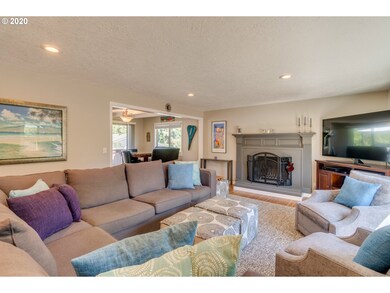 1644 Jamie Cir, West Linn, OR 97068 - photo 4