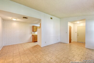 818 Lois St unit B, Kerrville, TX 78028 - photo 4