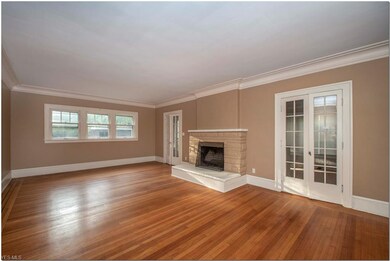 2552 Euclid Heights Blvd, Cleveland, OH 44106 - photo 3