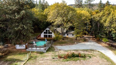 8747 Old Stage Rd, Central Point, OR 97502 - photo 3