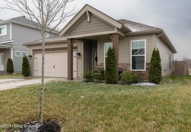 6420 Oak Village Dr, Louisville, KY 40228 - photo 2