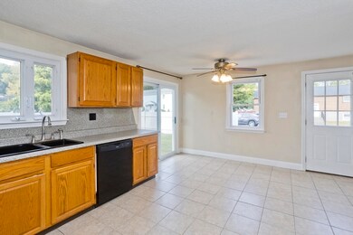 85 Alhambra Cir N, Agawam, MA 01001 - photo 6