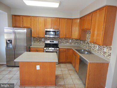 2520 Isham Randolph Dr, Herndon, VA 20171 - photo 6