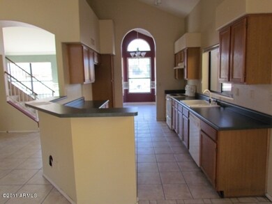 023-300041 -kitchen-1
