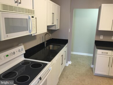11301 Commonwealth Dr unit 102, Rockville, MD 20852 - photo 2
