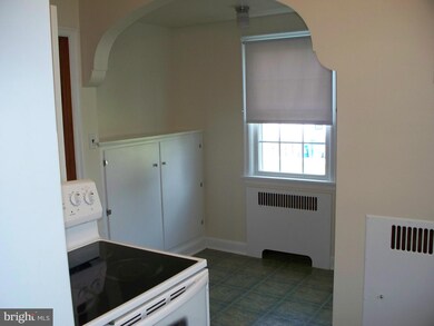 338 E Baltimore St, Taneytown, MD 21787 - photo 4