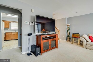 806 Queensdale Ct, Capitol Heights, MD 20743 - photo 7