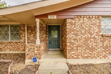700 Oakwood Ave, Hurst, TX 76053 - photo 7