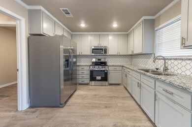 2627 Parkway Dr, Lubbock, TX 79403 - photo 3