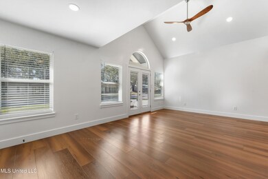 614 Clark Ave, Ocean Springs, MS 39564 - photo 4