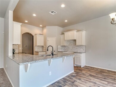 5728 Cedar Tree Cir, Guthrie, OK 73044 - photo 5