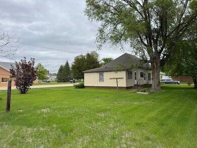 302 S Williams St, Atkinson, NE 68713 - photo 5