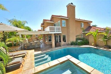 Gorgeous saltwater pool & spa!