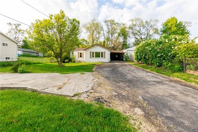 251 Hackley Ave, Des Moines, IA 50315 - photo 2