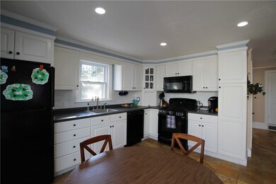64 Anoka Ave, Barrington, RI 02806 - photo 4