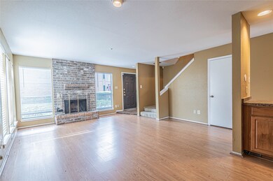 7817 Bateman Ln unit 7817, Houston, TX 77088 - photo 4