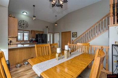 305 Cole Ct, Mankato, MN 56001 - photo 6