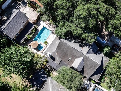 1510 Columbia St, Houston, TX 77008 - photo 2