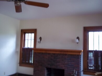 1492 Byron St, Huntington, IN 46750 - photo 4