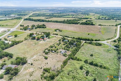 1302 E Young Ave, Temple, TX 76501 - photo 2