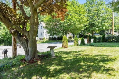 993 Stafford St, Rochdale, MA 01542 - photo 2