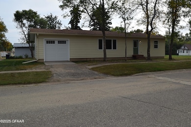 301 Pleasant Ave, Sheyenne, ND 58374 - photo 3