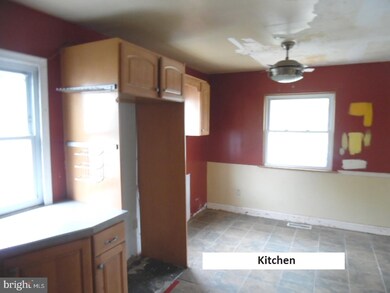 632 Glencroft Cir, Folcroft, PA 19032 - photo 6