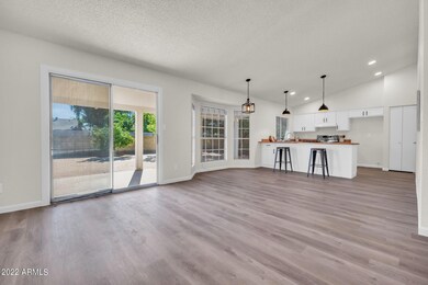 32-web-or-mls-1311 W Temple St-7