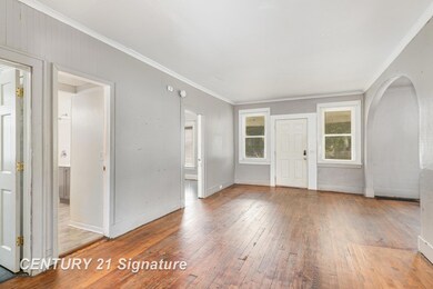 805 S Douglas unit 805 1/2 Douglas, Mount Pleasant, MI 48858 - photo 3