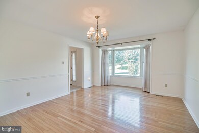 32 Jasen Dr, Chalfont, PA 18914 - photo 7