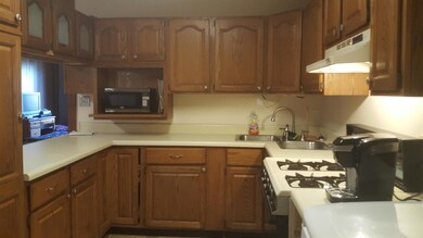 226 N Wright St, Griffith, IN 46319 - photo 2