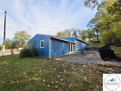 922 N Water St, Clinton, MO 64735 - photo 2