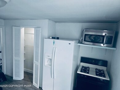 207 S Valley Ave unit 2, Olyphant, PA 18447 - photo 4