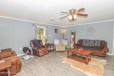 6483 Hwy 18 28