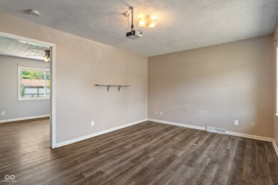 1108 Warwick Dr, New Whiteland, IN 46184 - photo 6