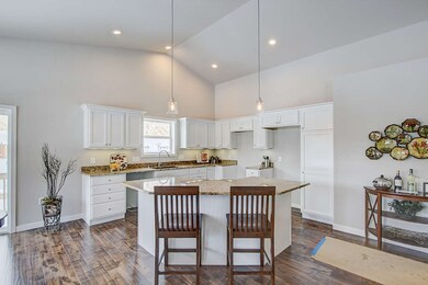 2705 Lynbrook Cir, Fitchburg, WI 53719 - photo 5