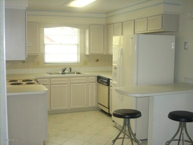 4674 Scarlet Ct, Jacksonville, FL 32210 - photo 5