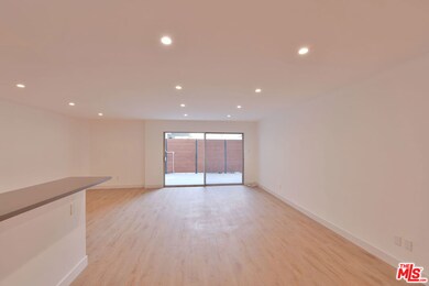 136 S Palm Dr unit 103, Beverly Hills, CA 90212 - photo 6