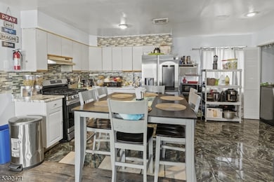 331 333 E29th St unit 2, Paterson City, NJ 07514 - photo 4