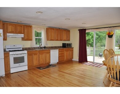 566 Summer St, Rockland, MA 02370 - photo 3