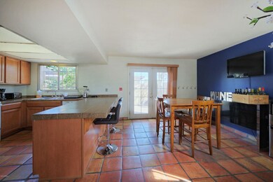 Kitchen/Dining