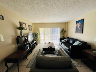 4160 Inverrary Dr unit 207, Lauderhill, FL 33319 - photo 4