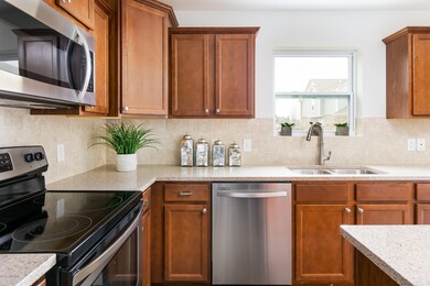 Kitchen TSP077-E2070-Staged-15