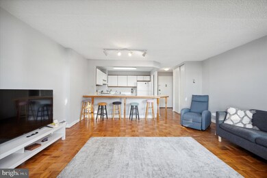 Radnor House unit 606, Bryn Mawr, PA 19010 - photo 5