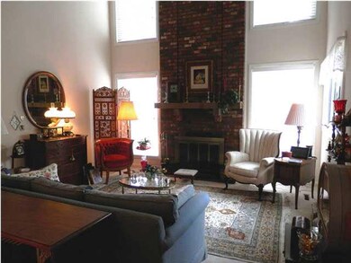 Living room w/ lots of light!