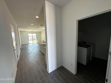 06- Laundry and hallway
