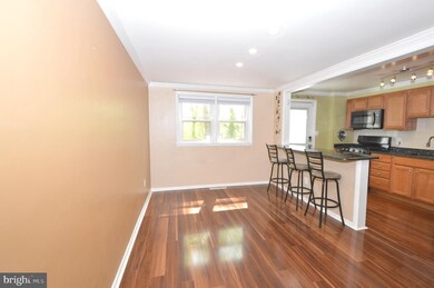 919 Circle Dr, Halethorpe, MD 21227 - photo 5